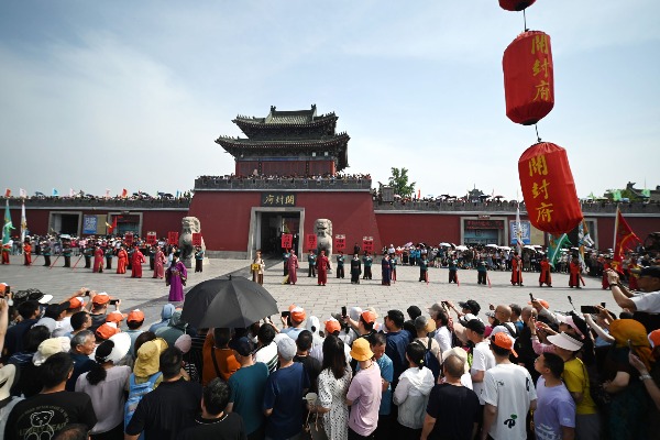 收客、服務“兩張皮”　旅游團層層分包躲監(jiān)管